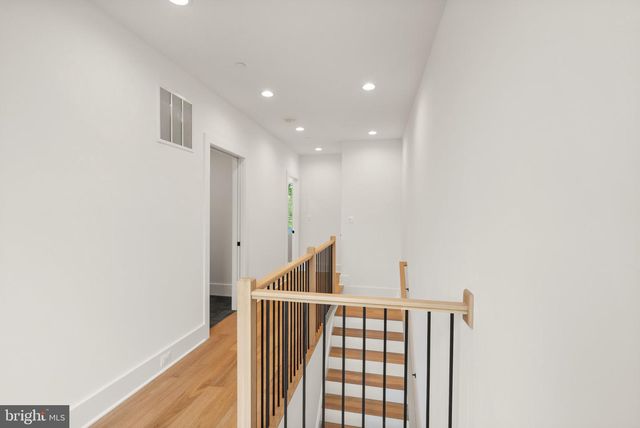 633 N MONROE ST, Arlington, VA 22201