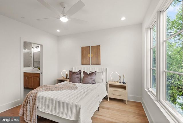 633 N MONROE ST, Arlington, VA 22201