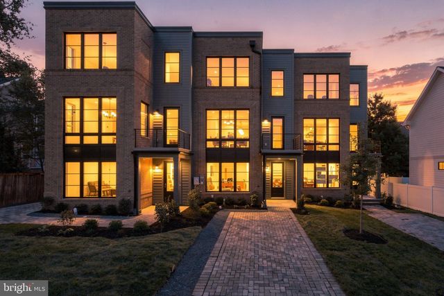 633 N MONROE ST, Arlington, VA 22201