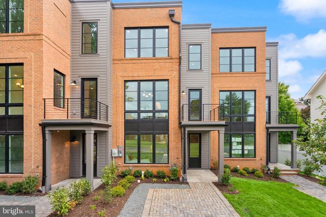 633 N MONROE ST, Arlington, VA 22201