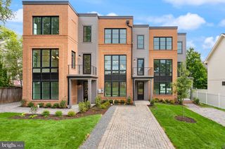 633 N MONROE ST, Arlington, VA 22201