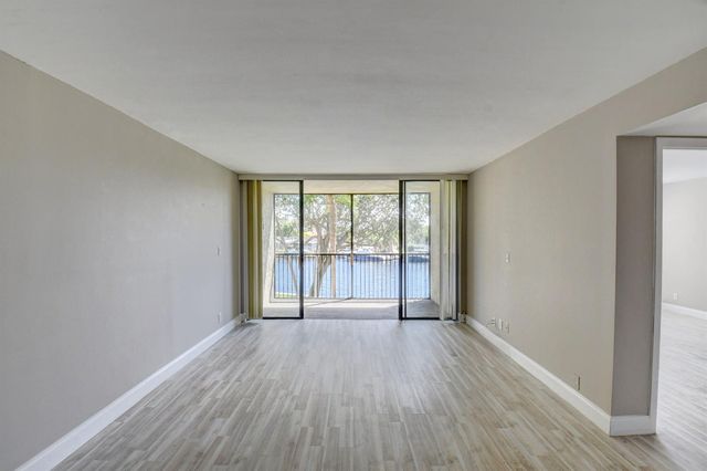 14 Royal Palm Way 2050, Boca Raton, FL 33432