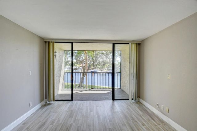 14 Royal Palm Way 2050, Boca Raton, FL 33432