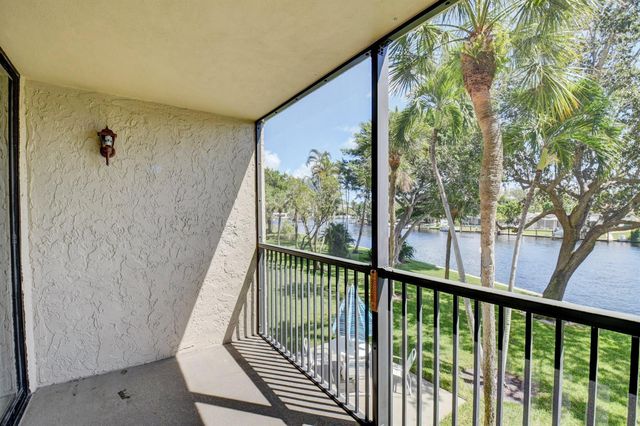 14 Royal Palm Way 2050, Boca Raton, FL 33432