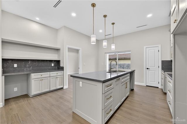 617 25th Street, Mission, TX 78572