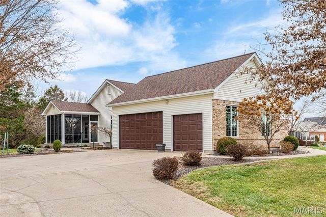 265 Camelot Drive, Weldon Spring, MO 63304