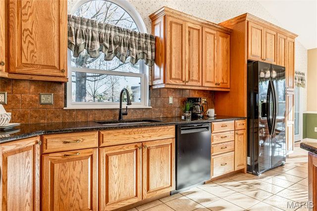 265 Camelot Drive, Weldon Spring, MO 63304