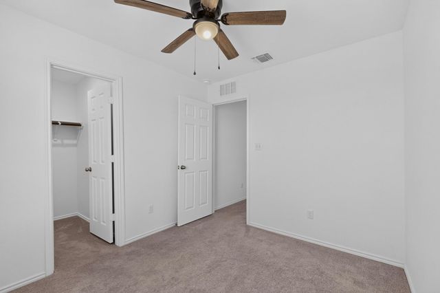 225 English Oak ST, Georgetown, TX 78626