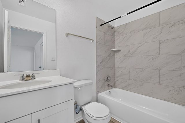 225 English Oak ST, Georgetown, TX 78626