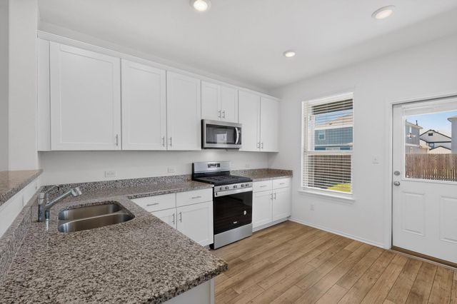 225 English Oak ST, Georgetown, TX 78626