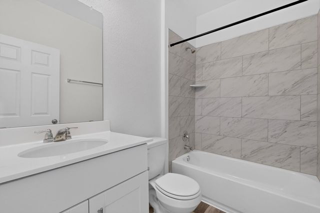 225 English Oak ST, Georgetown, TX 78626