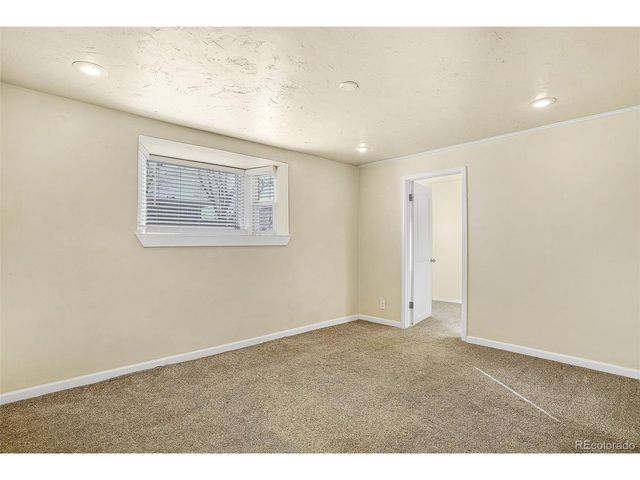 2073 S Acoma St, Denver, CO 80223