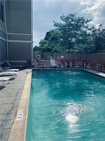 343 Beach Street APT 305, West Haven, CT 06516