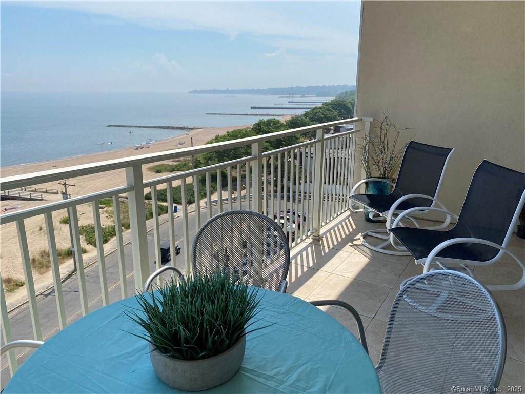 343 Beach Street APT 305, West Haven, CT 06516