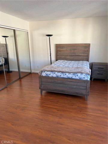 16857 San Fernando Mission 37, Granada Hills, CA 91344