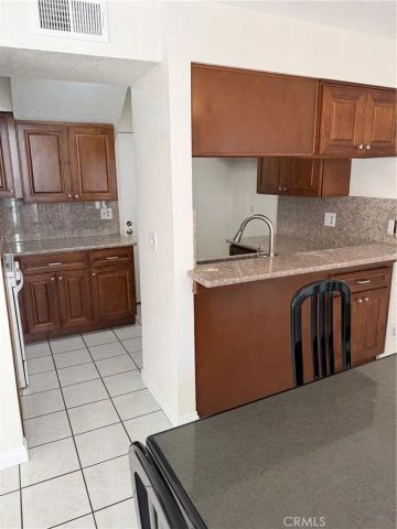 16857 San Fernando Mission 37, Granada Hills, CA 91344