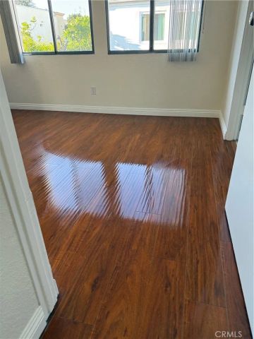 16857 San Fernando Mission 37, Granada Hills, CA 91344