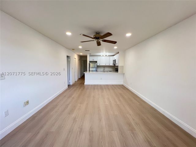 15665 SW 82nd Cir Ln 4-6, Miami, FL 33193