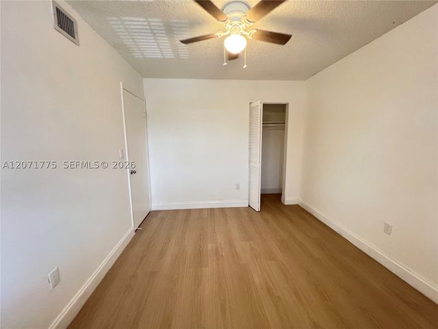 15665 SW 82nd Cir Ln 4-6, Miami, FL 33193
