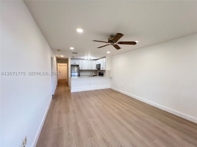 15665 SW 82nd Cir Ln 4-6, Miami, FL 33193