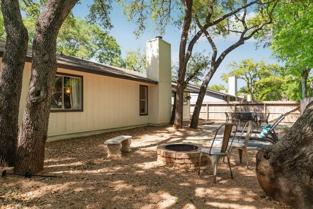 7507 Bender DR, Austin, TX 78749