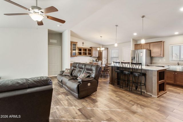 775 N HILTON Road, Apache Junction, AZ 85119