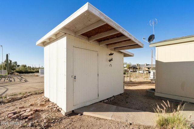 775 N HILTON Road, Apache Junction, AZ 85119