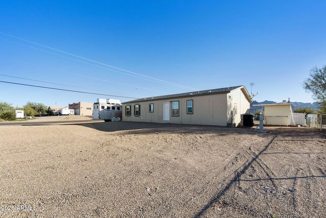 775 N HILTON Road, Apache Junction, AZ 85119