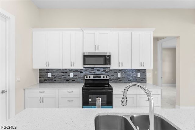 4100 8th ST SW, Lehigh Acres, FL 33976