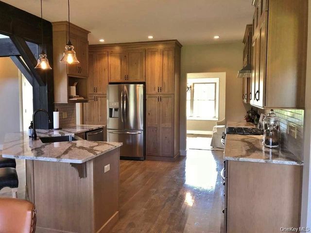 23 Sunset Lane, New Hampton, NY 10958
