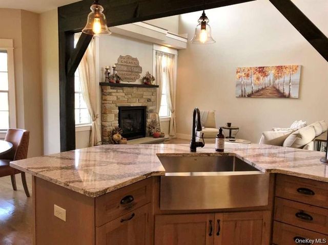 23 Sunset Lane, New Hampton, NY 10958