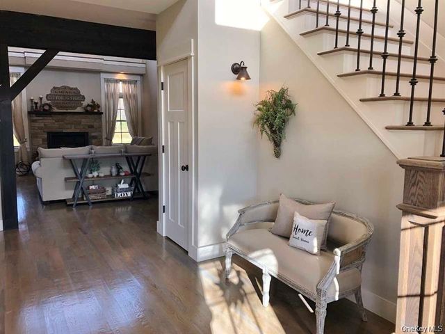 23 Sunset Lane, New Hampton, NY 10958