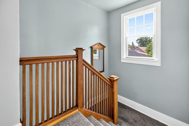 335 E WISCONSIN AVENUE, Neenah, WI 54956