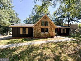 22 Laurel Drive, Valley, AL 36854