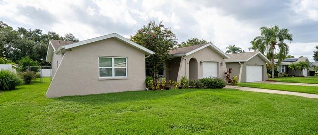 1633 ST CATHERINE DRIVE E, Dunedin, FL 34698