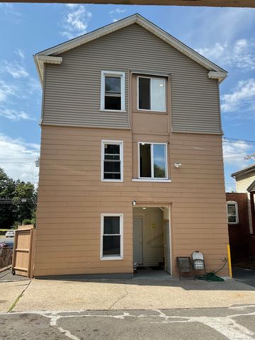 1309 East Main Street, Waterbury, CT 06705