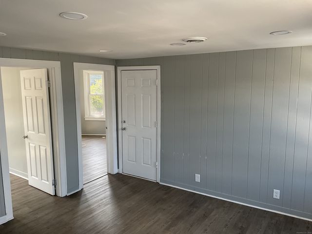 1309 East Main Street, Waterbury, CT 06705