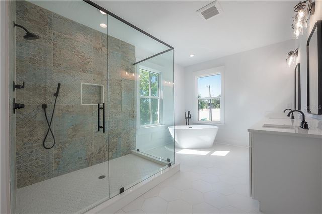804 E WILDER AVENUE, Tampa, FL 33603