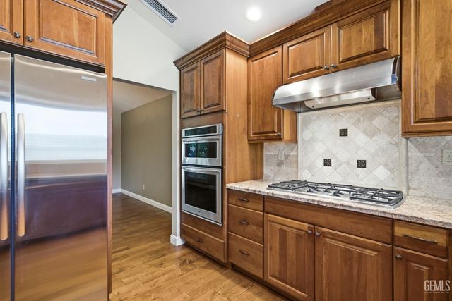 7501 El Roble Court, Bakersfield, CA 93309
