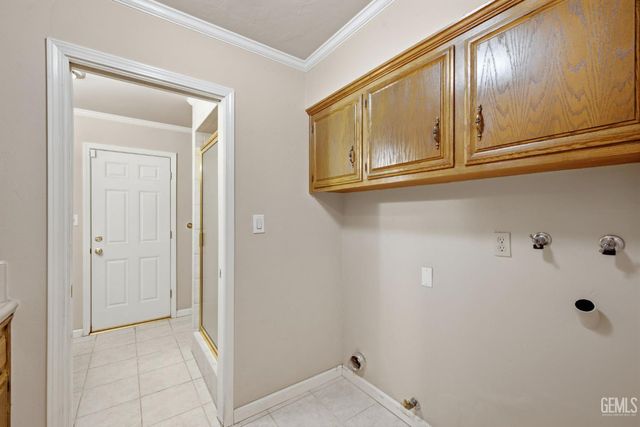 7501 El Roble Court, Bakersfield, CA 93309
