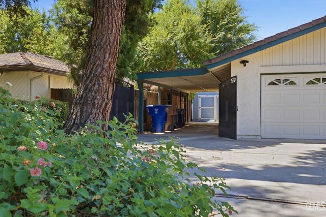 7501 El Roble Court, Bakersfield, CA 93309