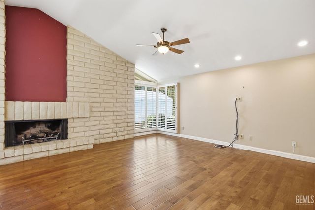 7501 El Roble Court, Bakersfield, CA 93309