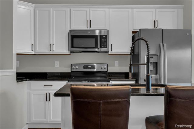 831 Plum Village Drive, Raisinville Township, MI 48161