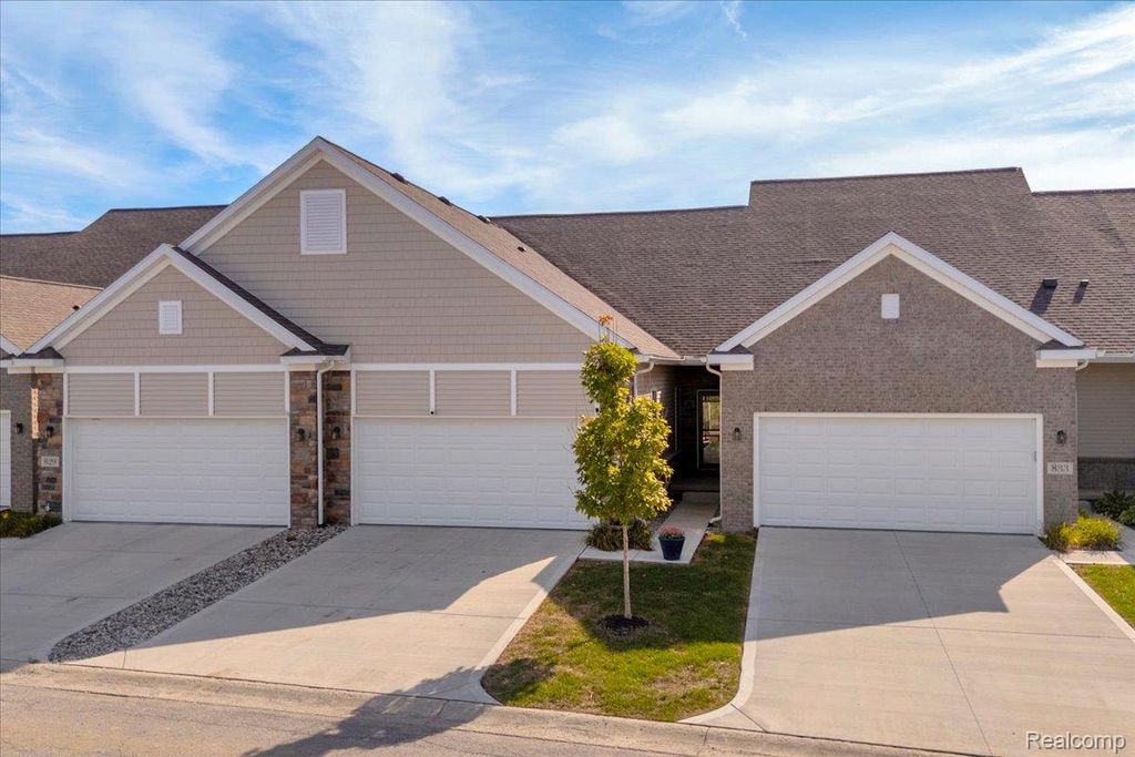 831 Plum Village Drive, Raisinville Township, MI 48161
