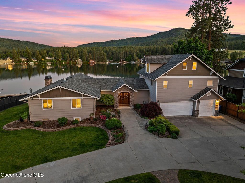 1926 E Rodkey Dr, Post Falls, ID 83854 photo 2