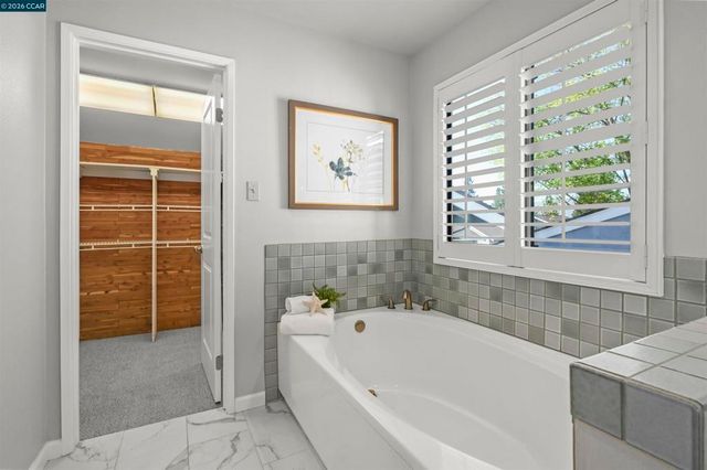 411 411 Oneida Ct, Danville, CA 94526