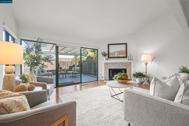 411 411 Oneida Ct, Danville, CA 94526