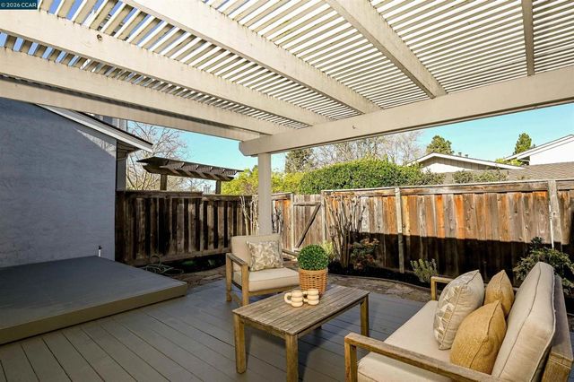 411 411 Oneida Ct, Danville, CA 94526