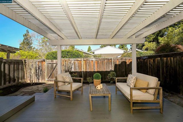 411 411 Oneida Ct, Danville, CA 94526