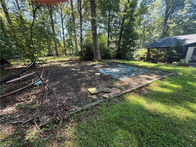 2651 Green crest Drive, Winston-salem, NC 27106